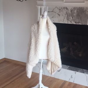 White fleece brand-new! Gorgeous!